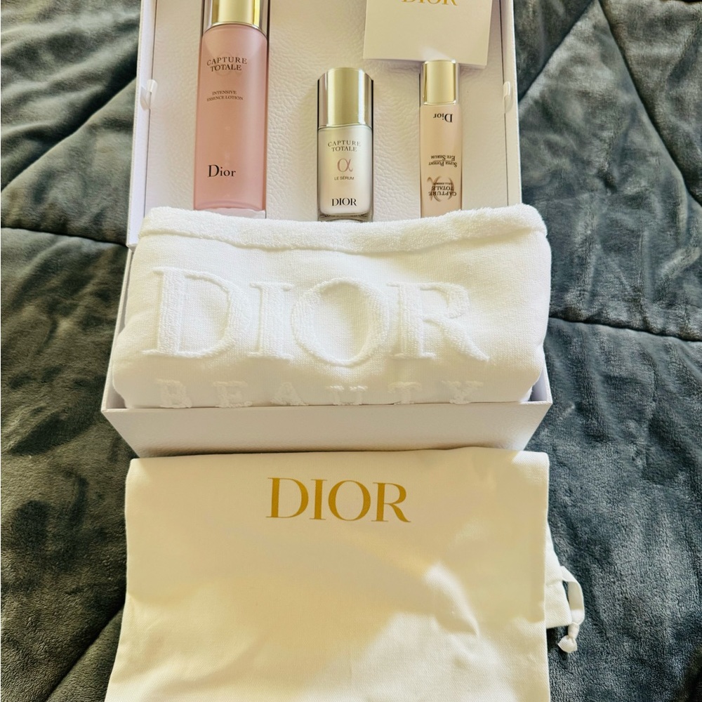 Dior Capture Totale Masterclass Exclusive-Full Size Products-Towel-Bag